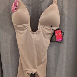 Spanx Shape Plunge Low-Back Mid-Thigh Bodysuit Size Medium Champagne Beige NWT